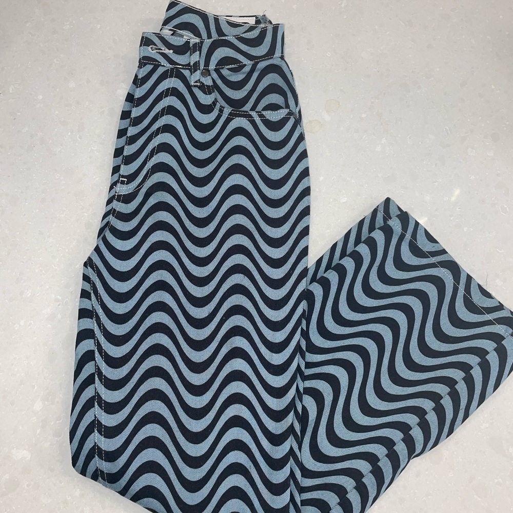 Ragged denim illusion print